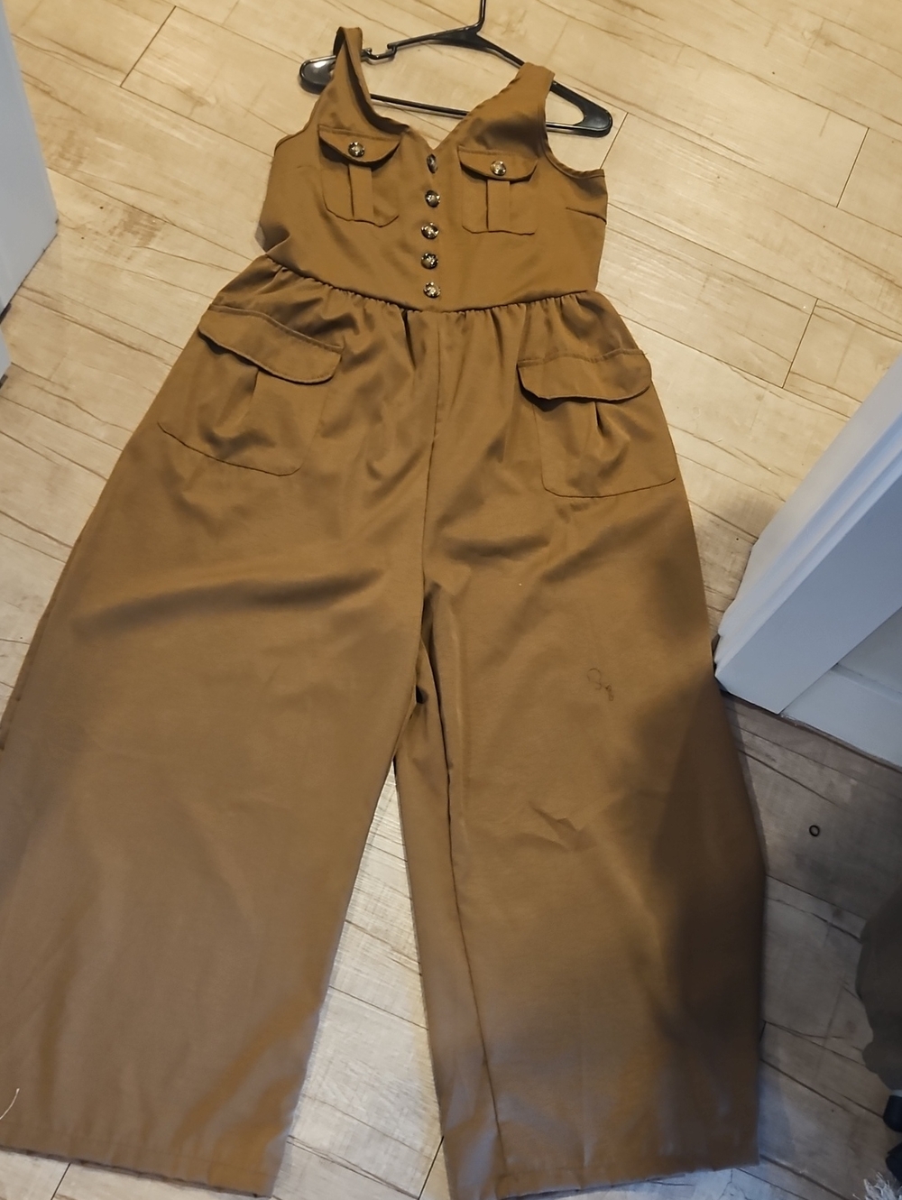 Women’s Brown V-Neck Wide-Leg Jumpsuit with Pockets - Picture 4 of 4